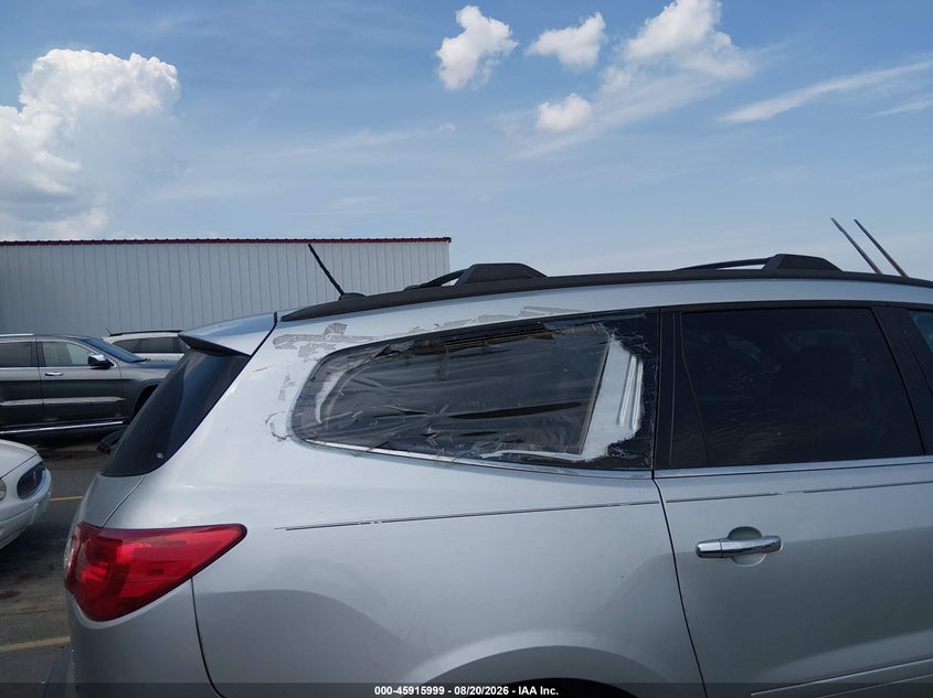 2011 CHEVROLET TRAVERSE auction photo 6