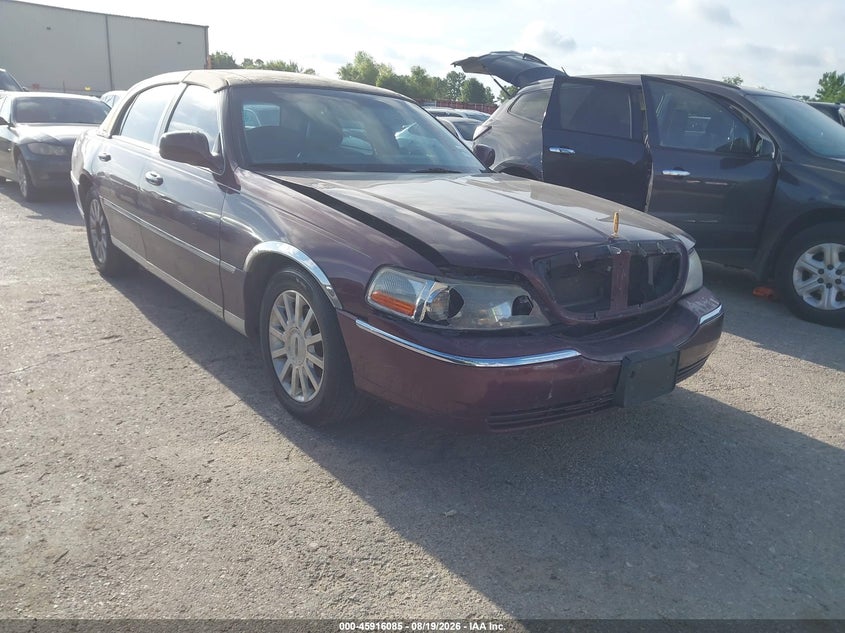 2006 LINCOLN TOWN CAR auction photo 1
