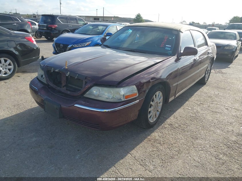 2006 LINCOLN TOWN CAR auction photo 2