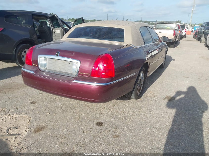 2006 LINCOLN TOWN CAR auction photo 4