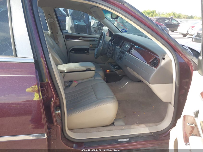 2006 LINCOLN TOWN CAR auction photo 5