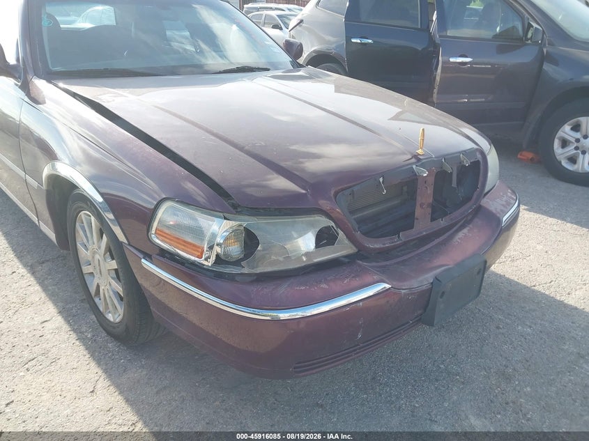 2006 LINCOLN TOWN CAR auction photo 6