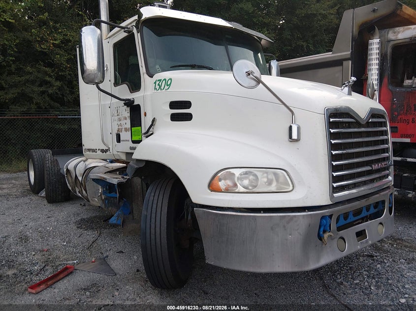 2013 MACK 600 CXU600