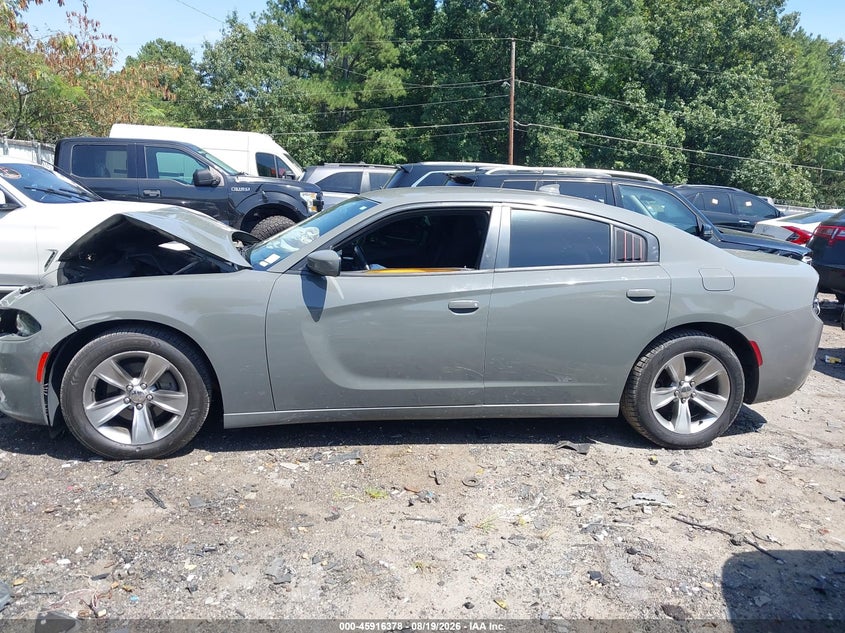 Photo 14 - DODGE CHARGER