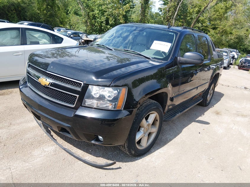 2007 Chevrolet Avalanche, Right Side, IAAI, VIN 3GNFK12377G149133 — photo 2