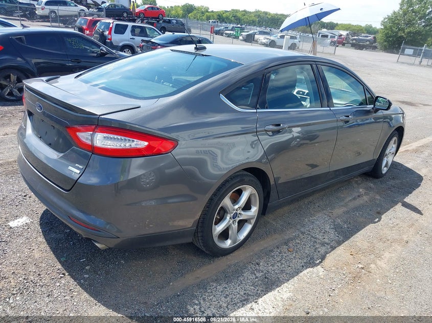2016 FORD FUSION auction photo 4