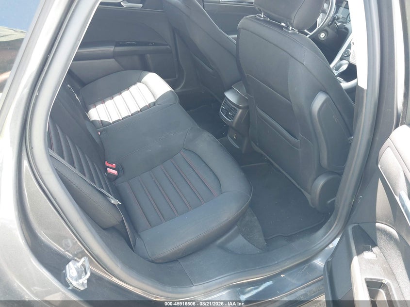 2016 FORD FUSION auction photo 8
