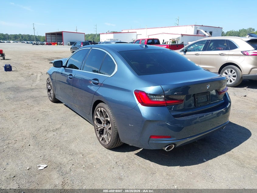 BMW 330I - zdjęcie 3