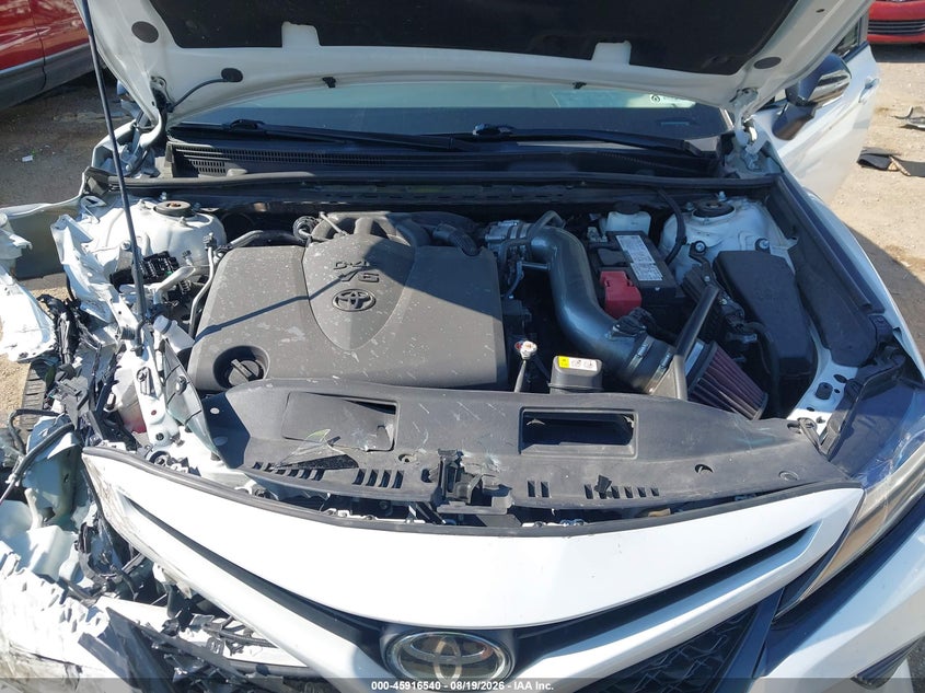 TOYOTA CAMRY - zdjęcie 10