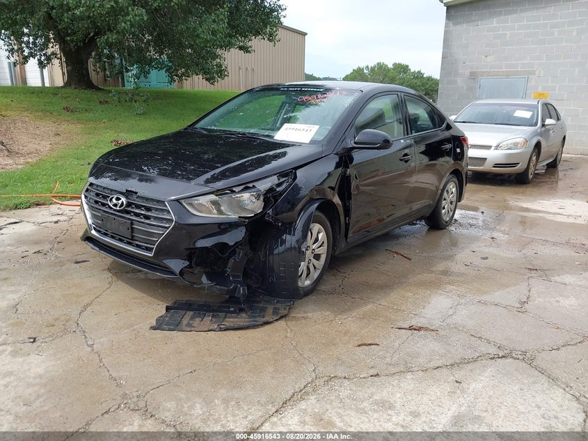 2018 HYUNDAI ACCENT auction photo 2