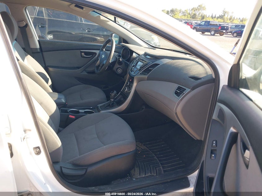 2016 HYUNDAI ELANTRA auction photo 5