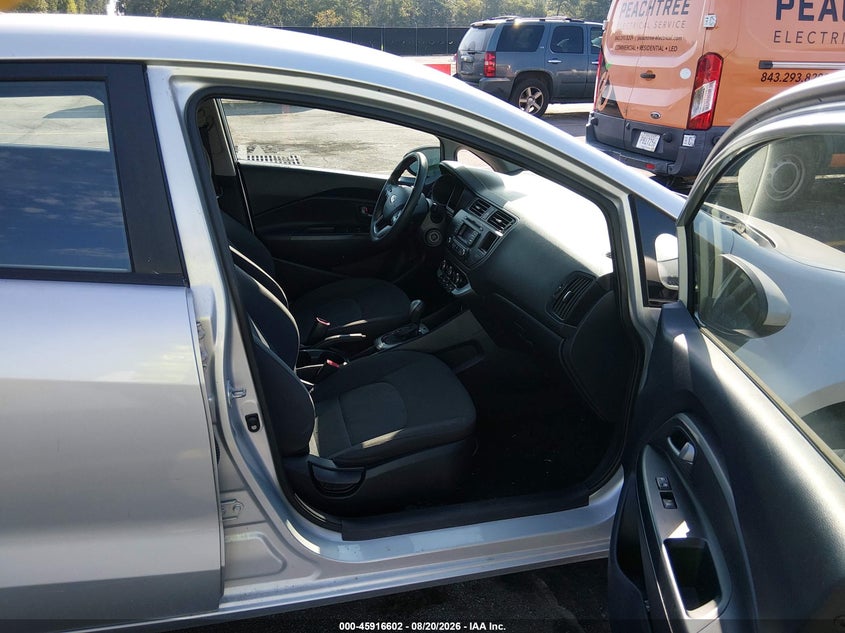 2015 KIA RIO auction photo 5