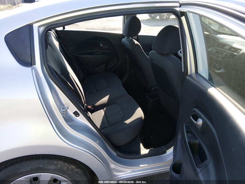 2015 KIA RIO auction photo 8