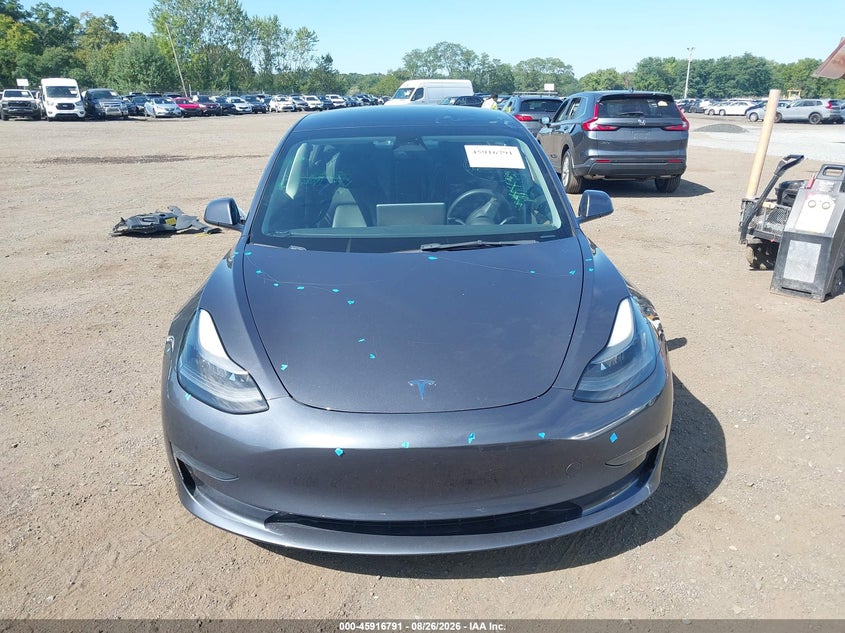 TESLA MODEL 3 - zdjęcie 12