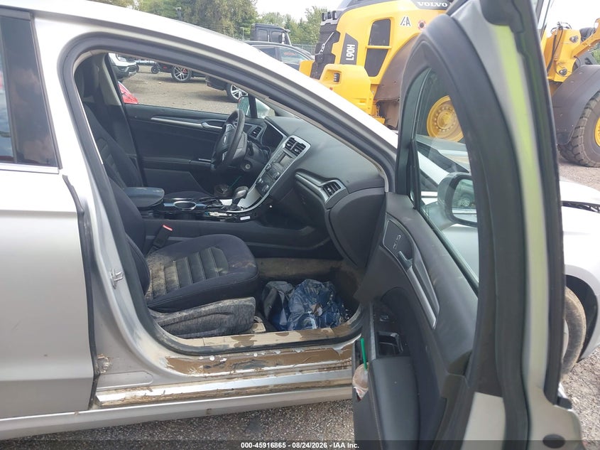 2014 FORD FUSION auction photo 5