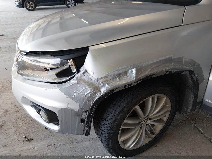 VOLKSWAGEN TIGUAN 2012 VIN WVGAV7AX1CW532848