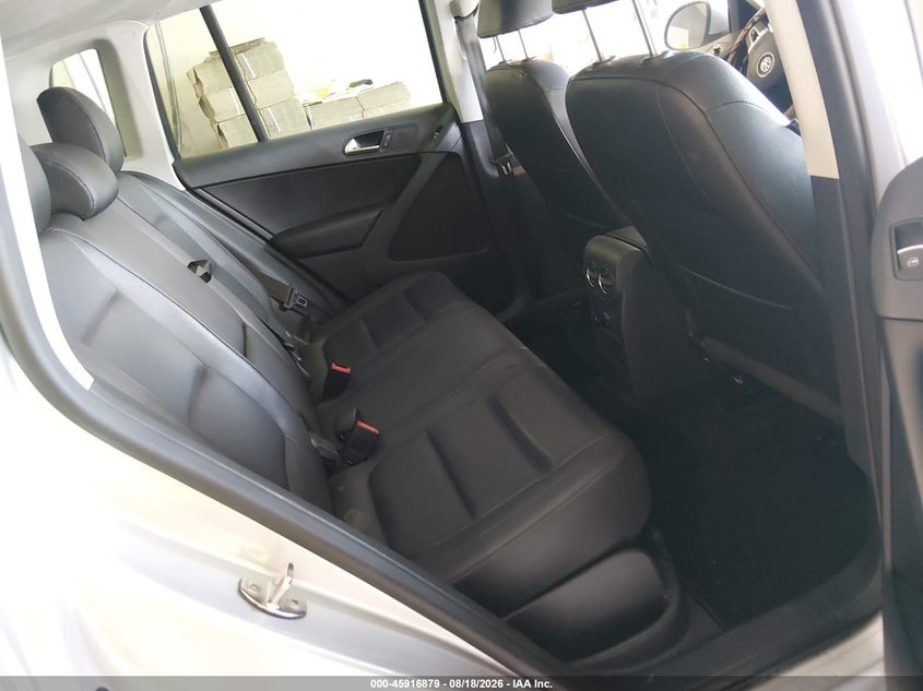 VOLKSWAGEN TIGUAN 2012 VIN WVGAV7AX1CW532848