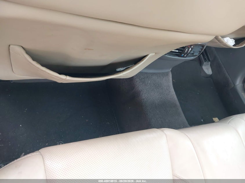 2011 HYUNDAI GENESIS auction photo 6