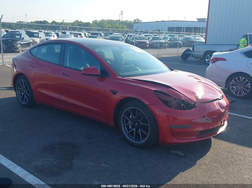 TESLA MODEL 3 - zdjęcie 1