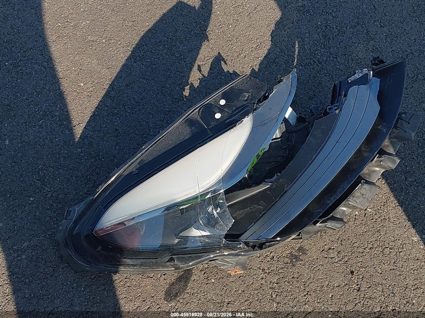 TESLA MODEL 3 - zdjęcie 12
