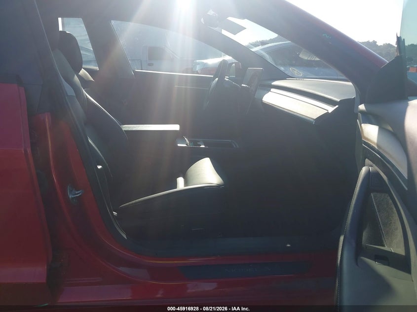 TESLA MODEL 3 - zdjęcie 5