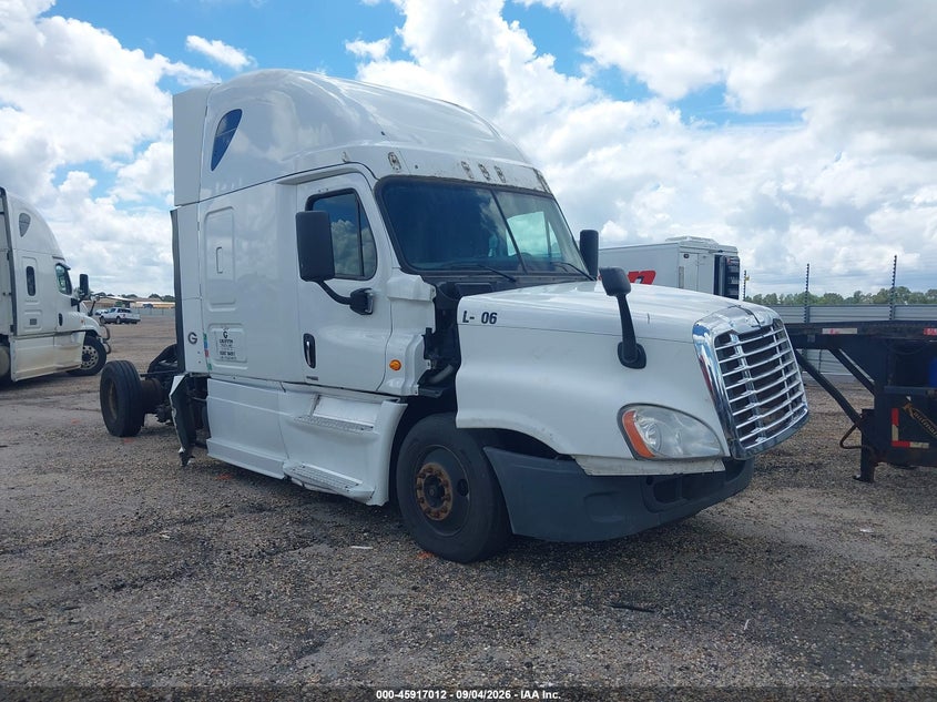 2015 FREIGHTLINER CASCADIA 125 auction photo 1