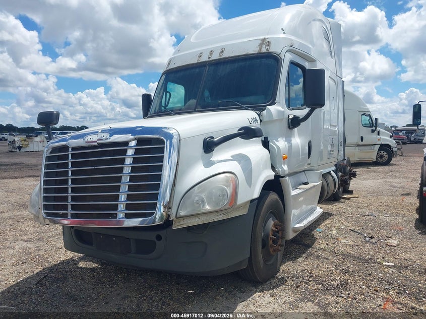 2015 FREIGHTLINER CASCADIA 125 auction photo 2