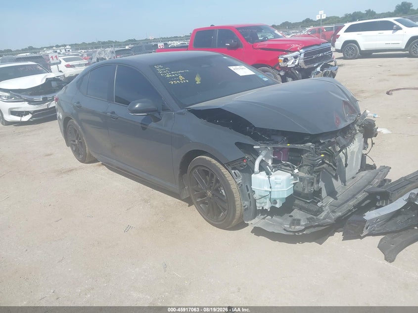 TOYOTA CAMRY - zdjęcie 1