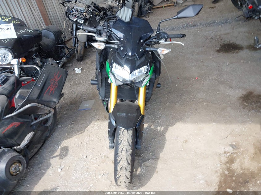 KAWASAKI ZR900 2024