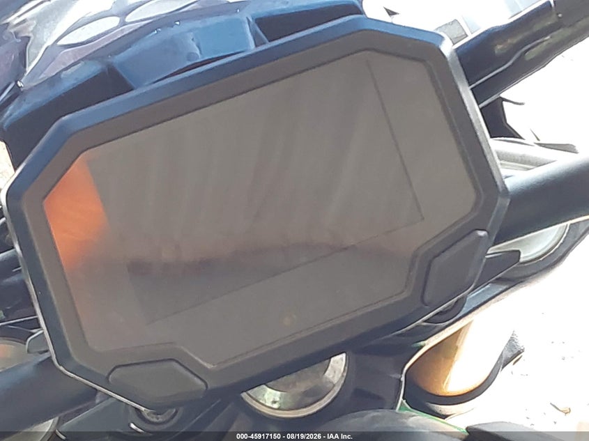 KAWASAKI ZR900 2024