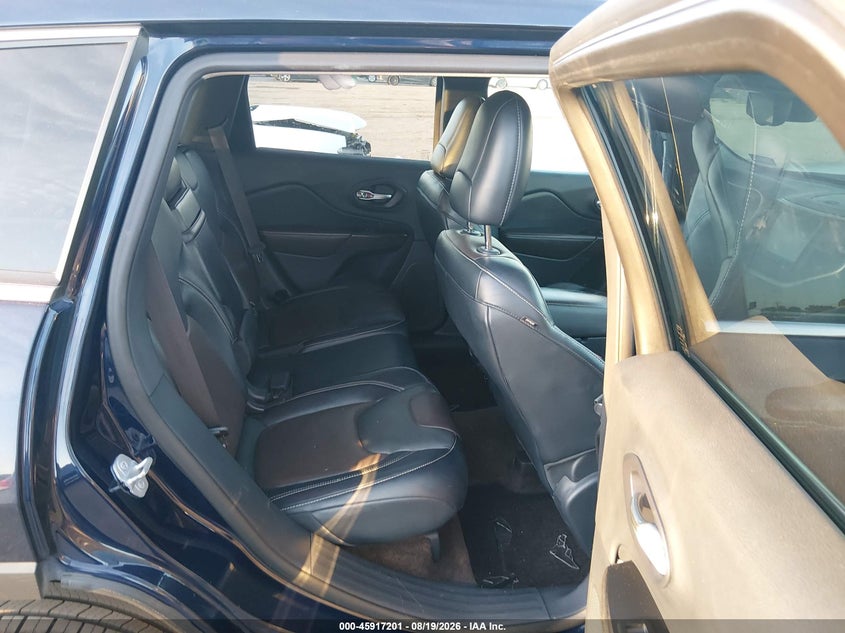2015 JEEP CHEROKEE auction photo 8