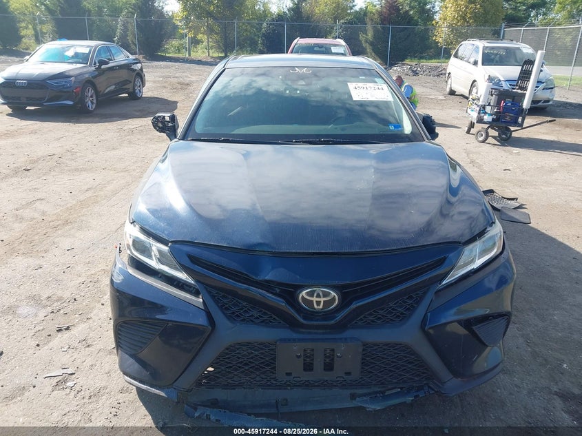 TOYOTA CAMRY - zdjęcie 12