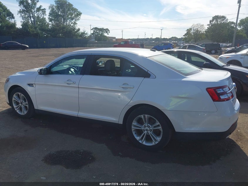 2017 FORD TAURUS auction photo 6