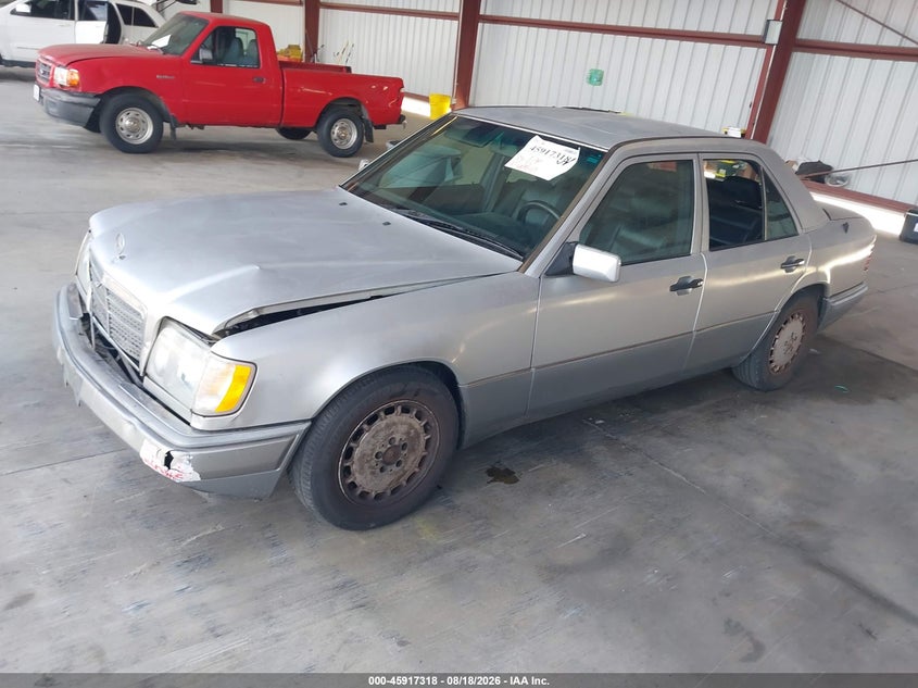 1995 Mercedes-Benz E-klasse, Обычный износ, IAAI, VIN WDBEA32E1SC261084 — фото 2