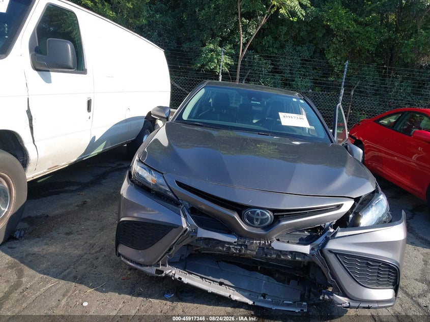 TOYOTA CAMRY - zdjęcie 13
