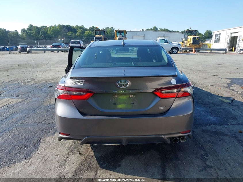 TOYOTA CAMRY - zdjęcie 17