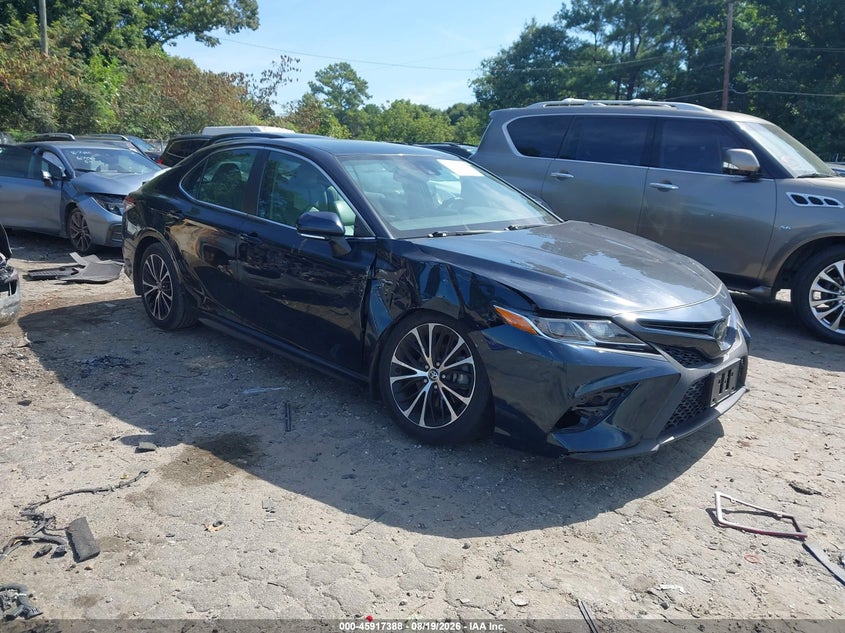TOYOTA CAMRY - zdjęcie 1