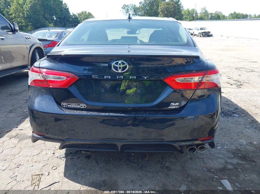 TOYOTA CAMRY - zdjęcie 16