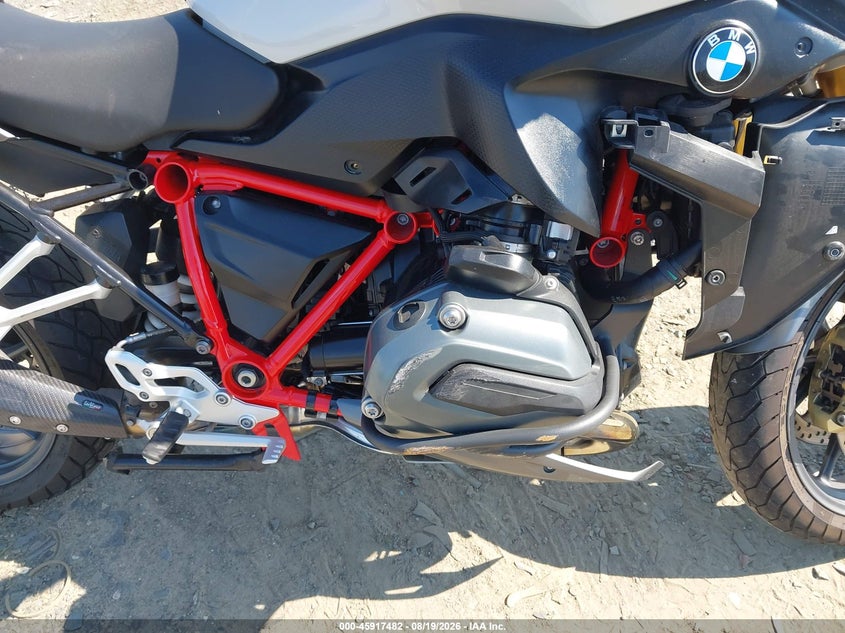 2018 BMW R 1200 MOTO 2