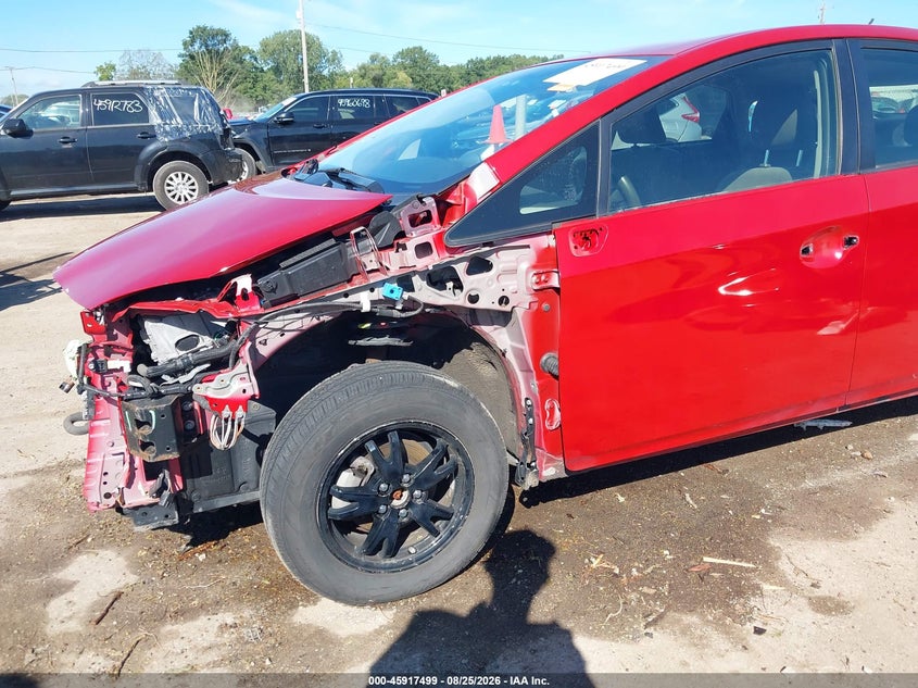 2015 TOYOTA PRIUS HATCHBACK 1.8L I-4 DOHC, VVT, 98HP