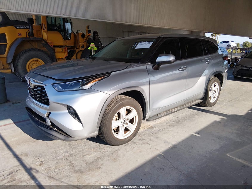2021 TOYOTA HIGHLANDER auction photo 2