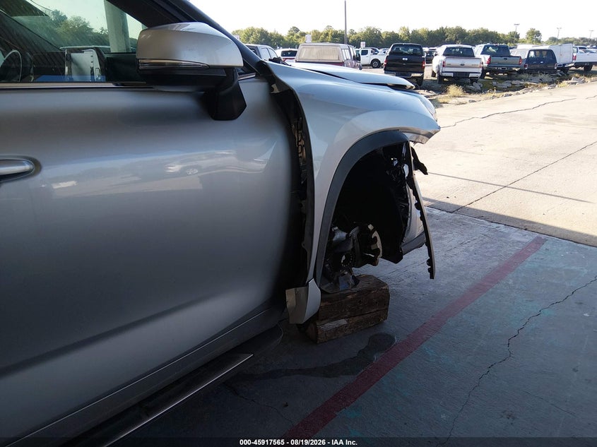 2021 TOYOTA HIGHLANDER auction photo 6