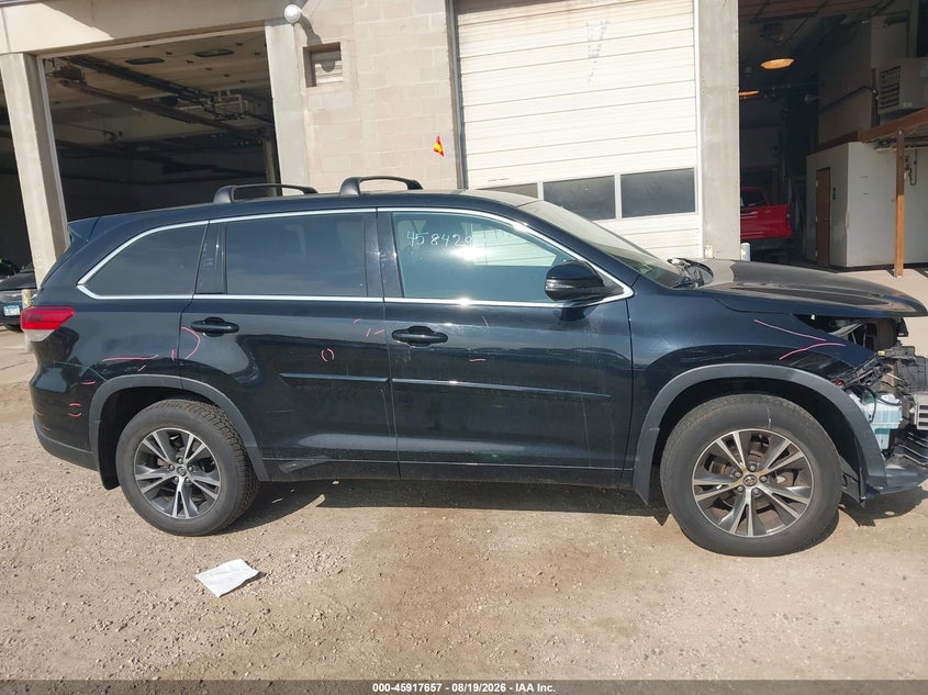 TOYOTA HIGHLANDER - zdjęcie 13