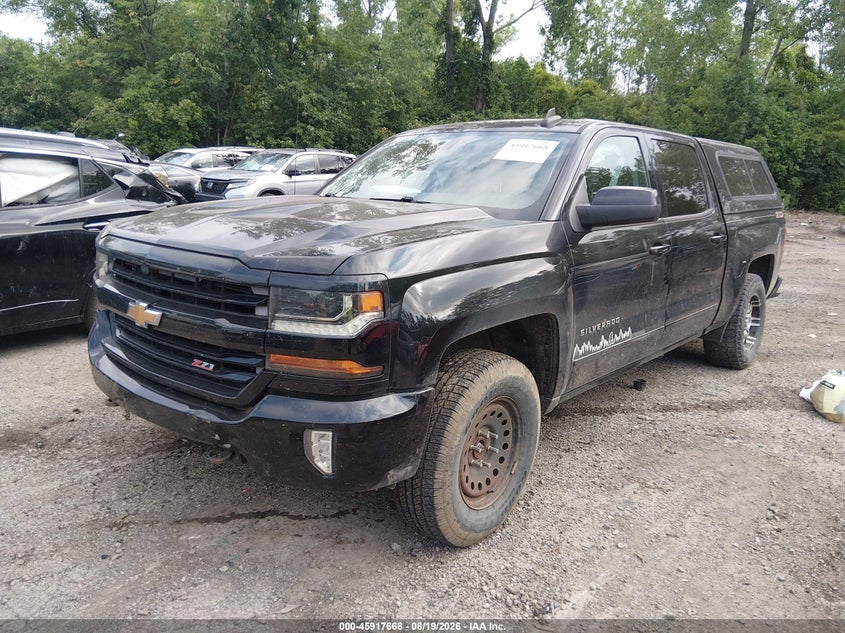2017 Chevrolet Silverado, Удар спереду, IAAI, VIN 3GCUKRECXHG268452 — фото 2
