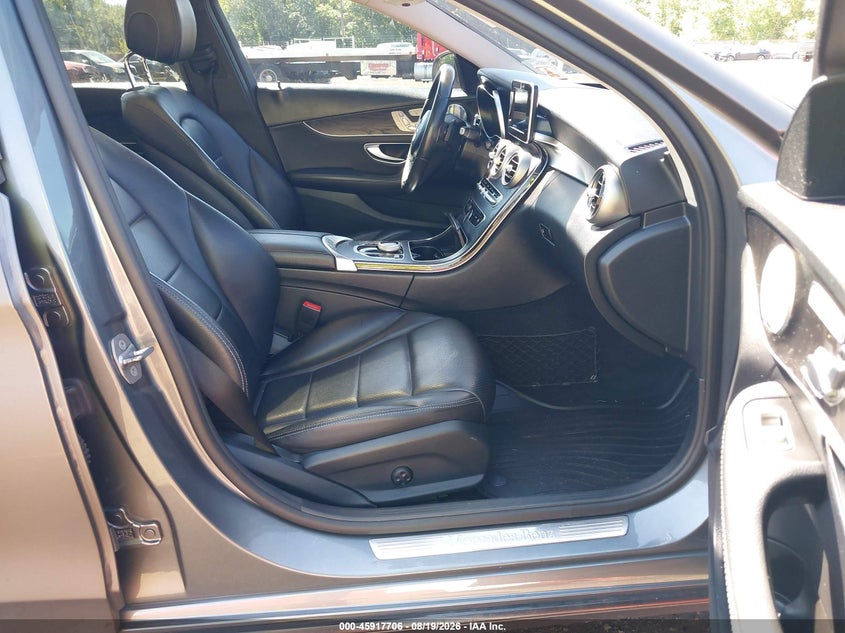 Фото 5 - MERCEDES-BENZ C 300