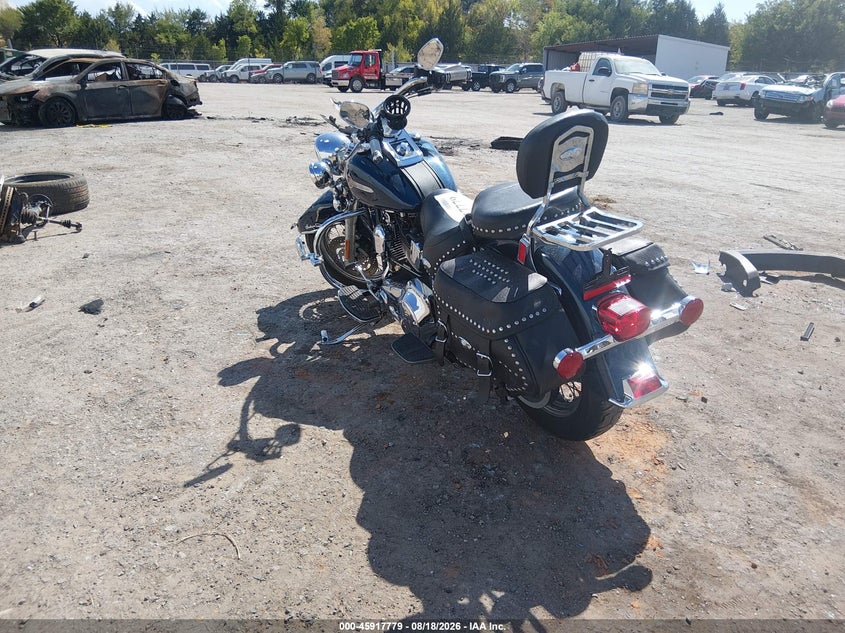 HARLEY-DAVIDSON FLSTCI 2004