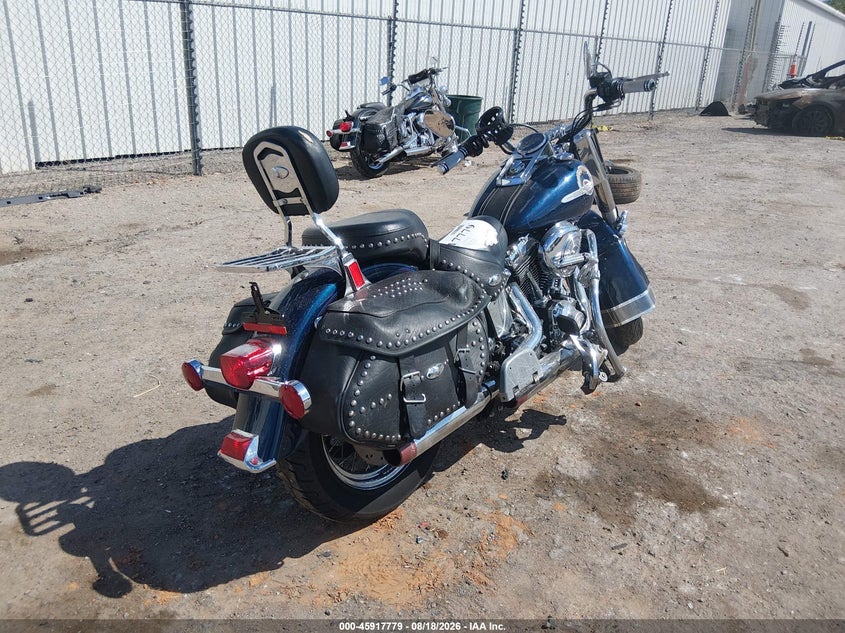 HARLEY-DAVIDSON FLSTCI 2004