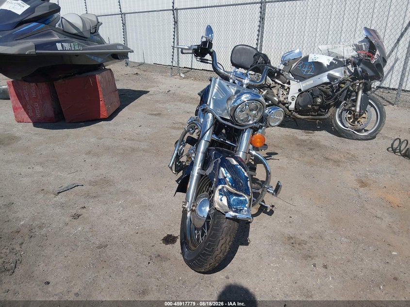 HARLEY-DAVIDSON FLSTCI 2004