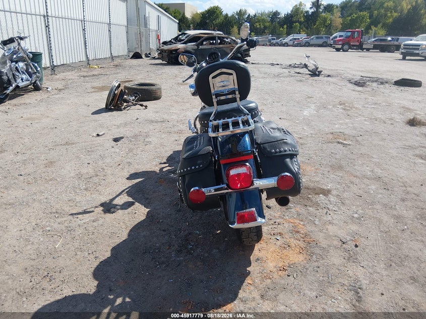 HARLEY-DAVIDSON FLSTCI 2004
