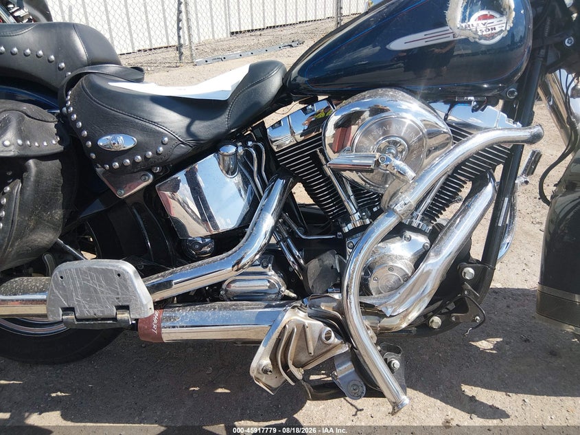 HARLEY-DAVIDSON FLSTCI 2004